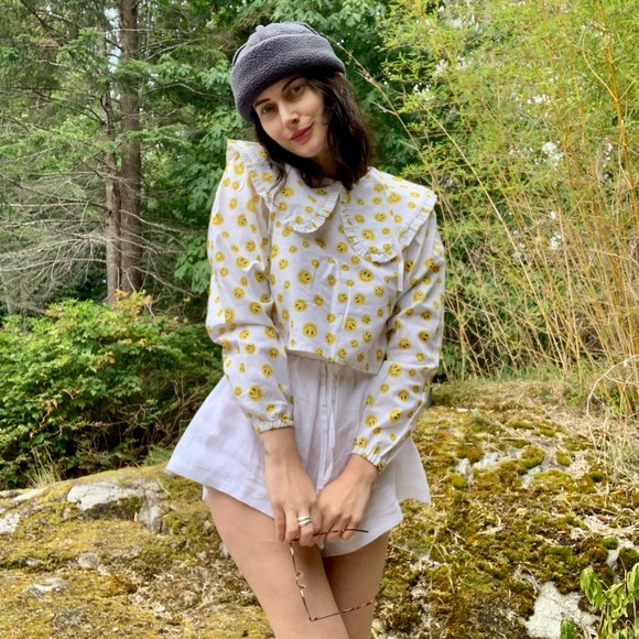 NWT Mia Layzell smiley face puff sleeve blouse - Picture 1 of 2